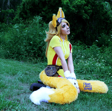 Fox Ears & x2 Tails (Tails)